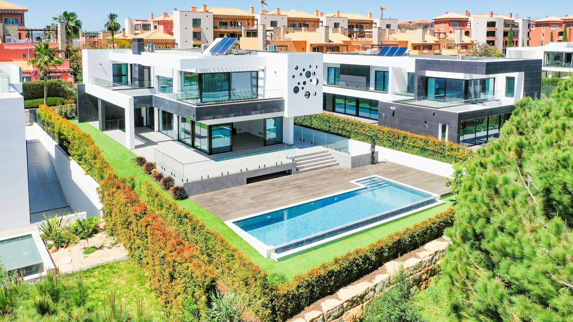 Luxury Housing